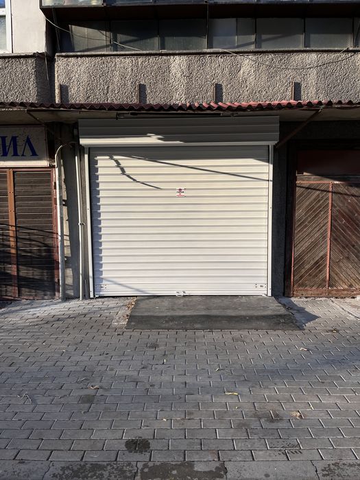 Склад / Магазин под наем Колхозен пазар