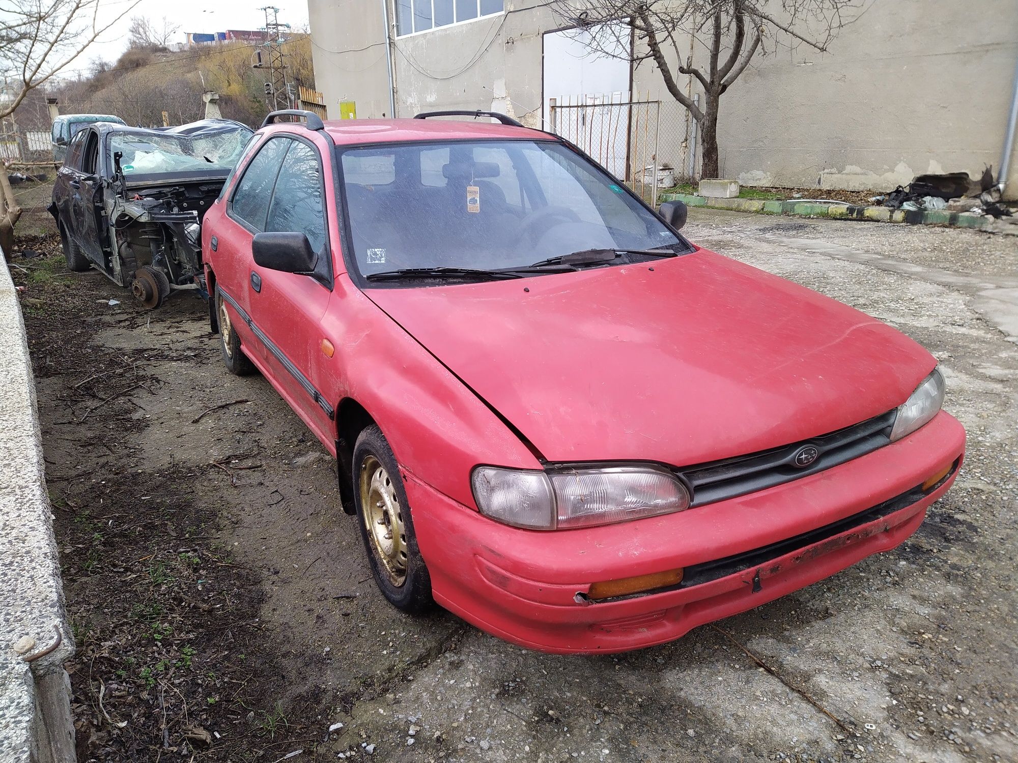 Продавам на части SUBARU IMPREZA 1.6i 4 WD