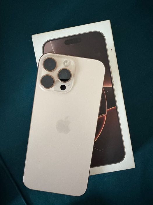 Продам айфон 16 про мах