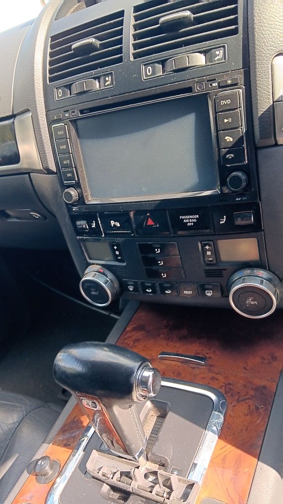Vw Touareg 2.5 R5 ,174 к.с. ,60 броя на части