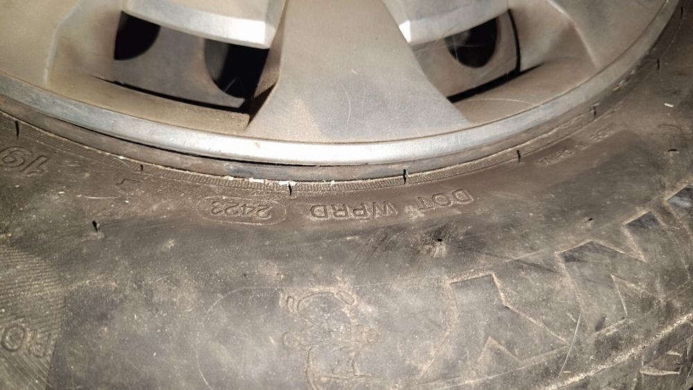 Cauciucuri de iarna cu jante 195 65 15