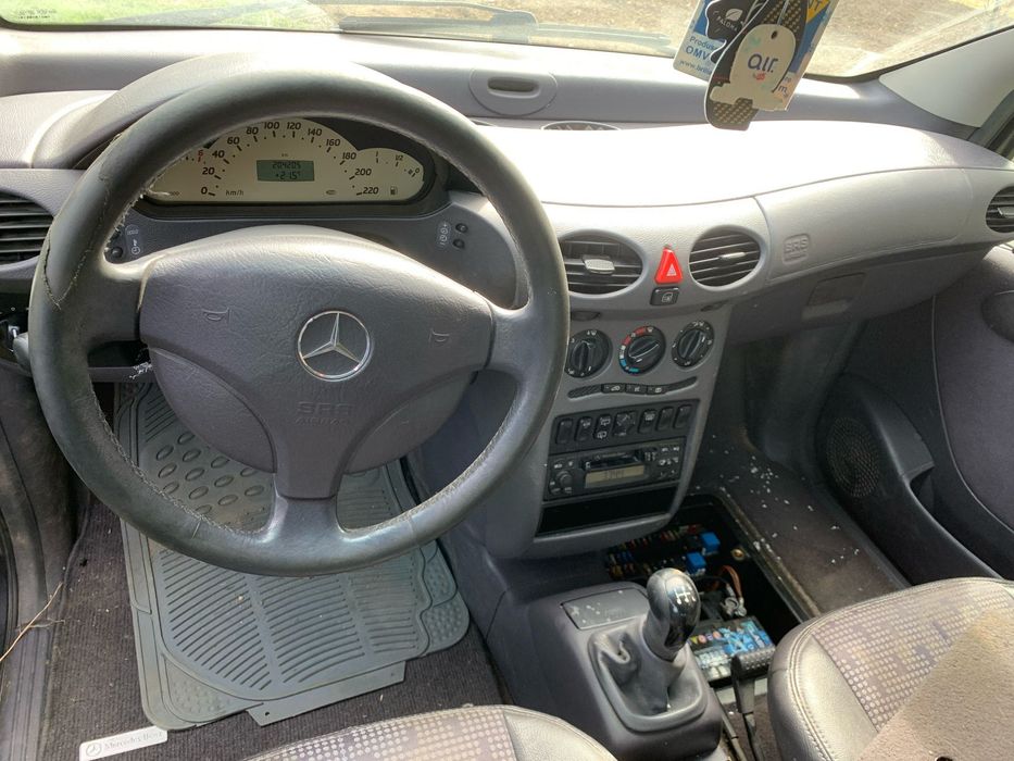 Dezmembrez a class 140a 1.4 benzina an 2000