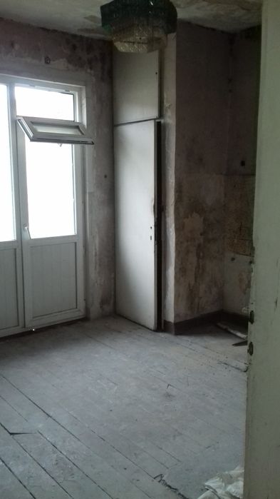 Апартамент в Бобов дол-център