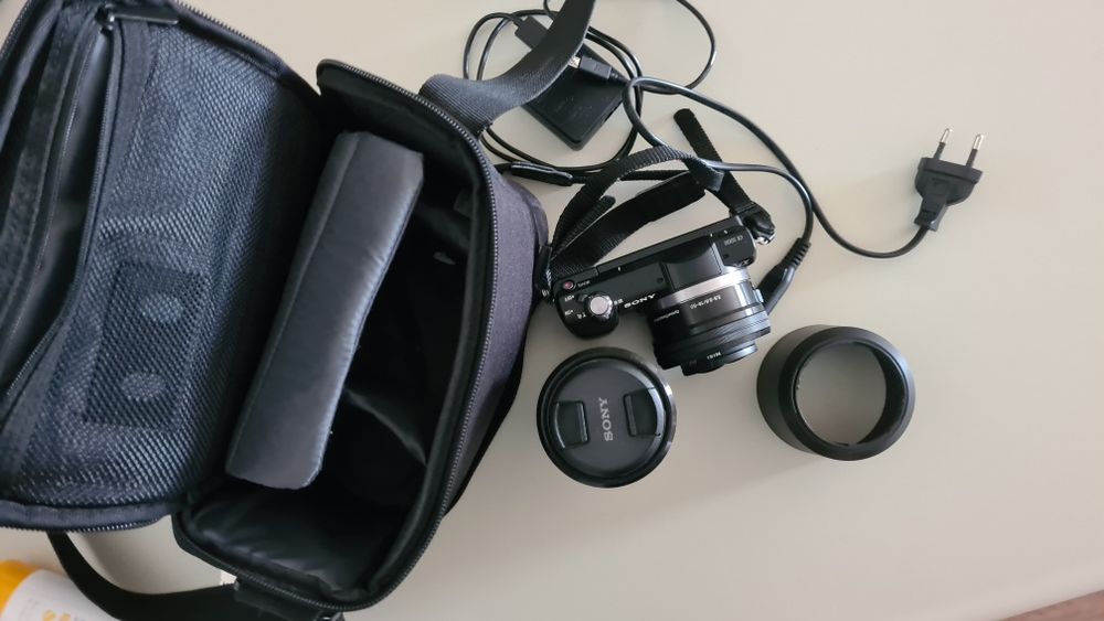 Aparat foto Sony A5000