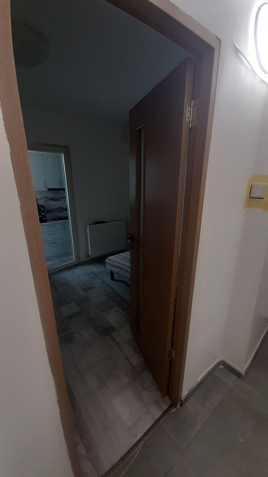 Proprietar închiriez garsonieră dublă 50 m²  loc de parcare Bragadiru