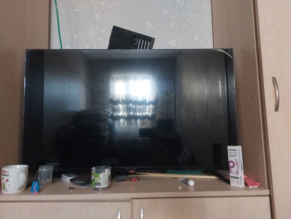 Телевизор SAMSUNG