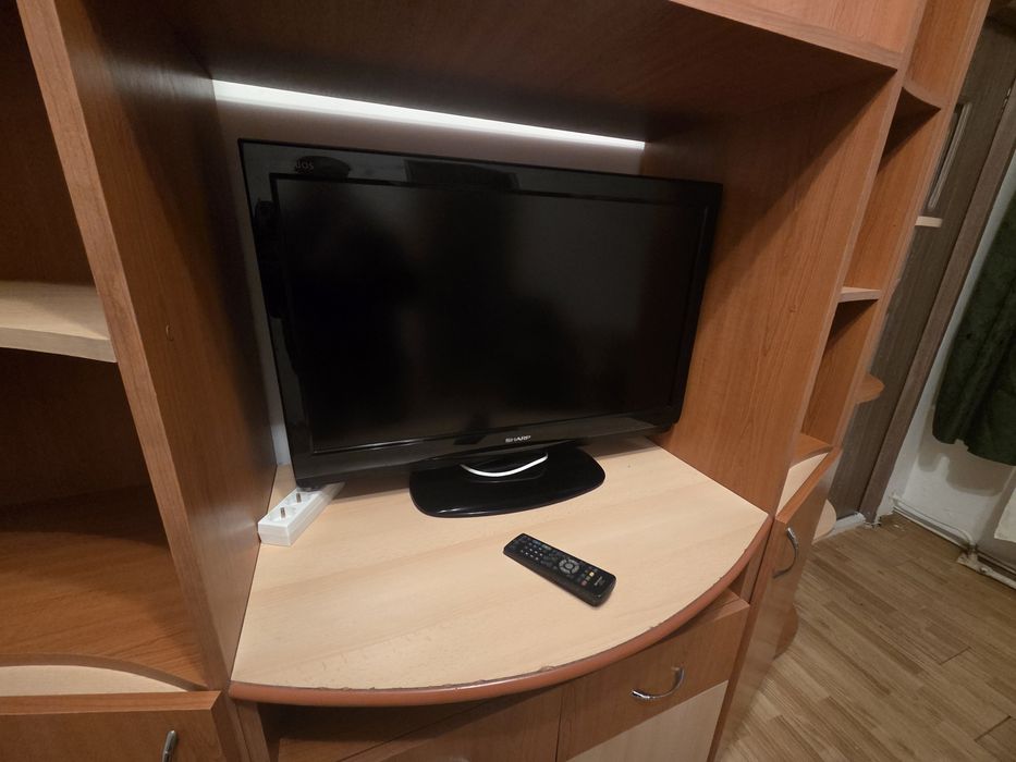 TV LCD Sharp, 32", 80 cm