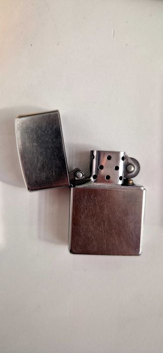 Bricheta Zippo clasica