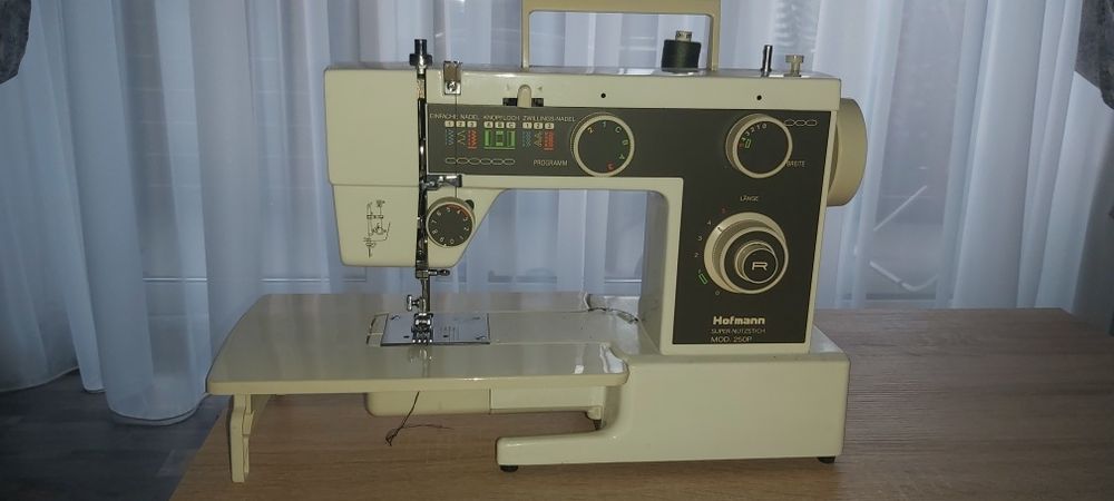 Masina de cusut HOFMANN