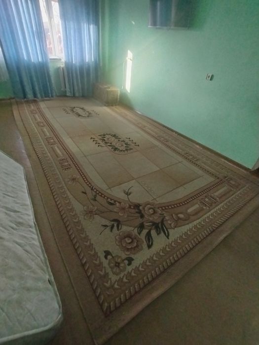 Gilam sotiladi 5;5m*2,5m