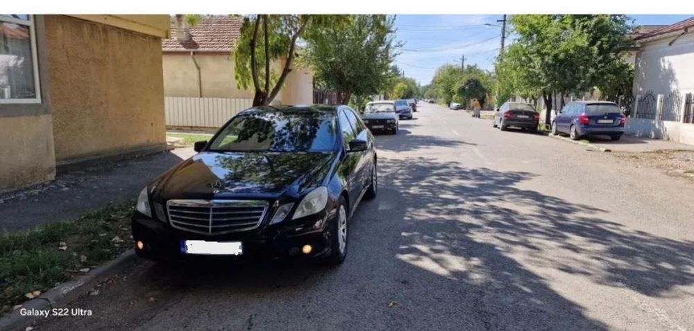 Vand Mercedes Benz E Class Blue