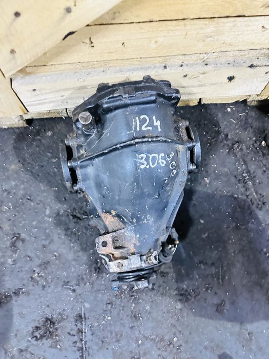 W124 редуктор 3.06 абс авторазбор мерседес бу запчасть