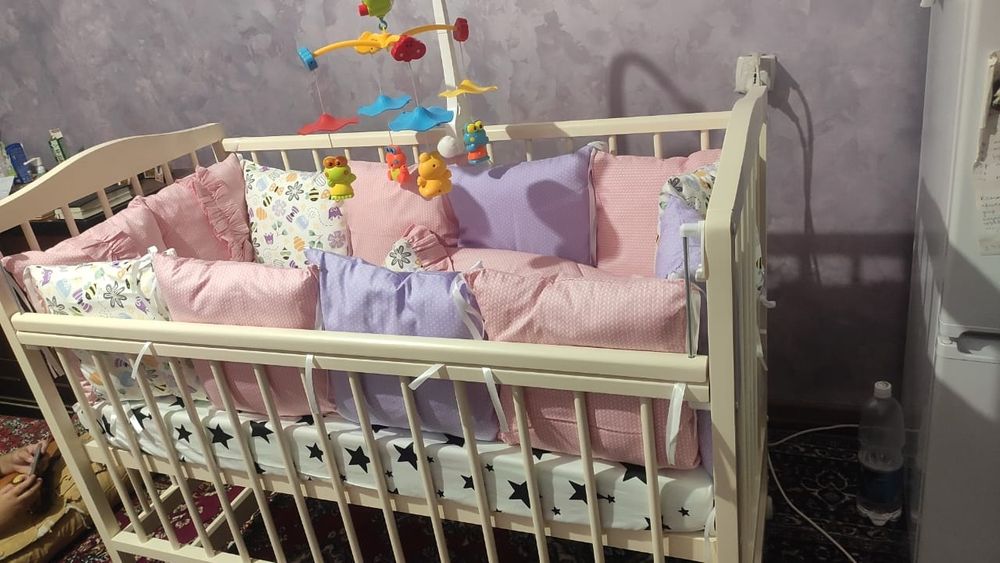 Детская кроватка в хорошем состоянии!