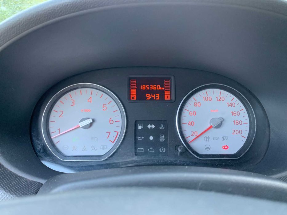 Vand Dacia Logan din anul 2010, 185.360km (3100 Euro) NEGOCIABIL
