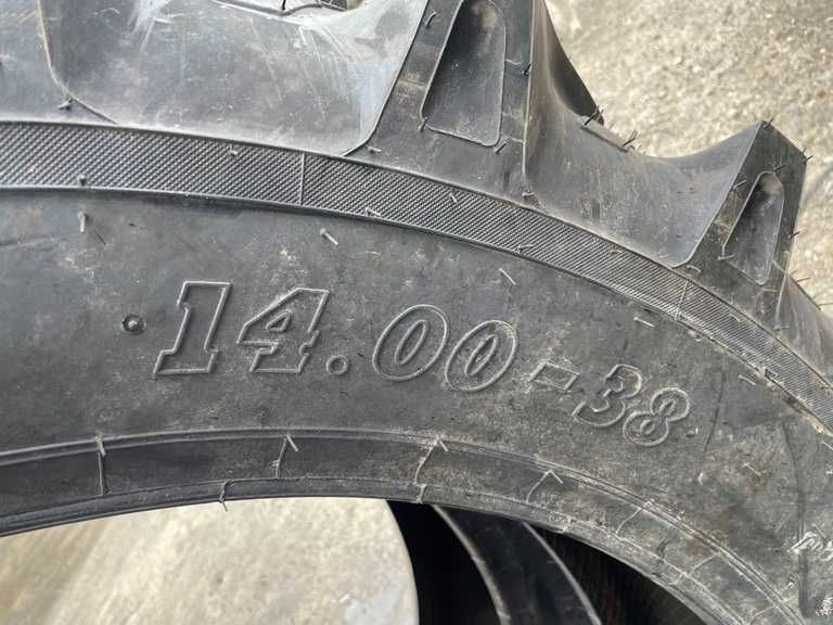 Anvelope noi 14.00-38 FARM SPECIAL cu 8 pliuri pentru tractor U650