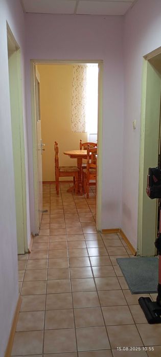 Продавам двустаен апартамент