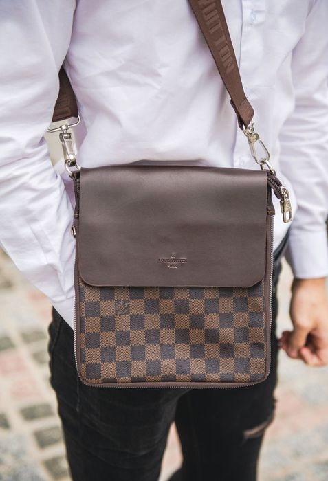 Мужская сумка Louis Vuitton
Качественная и удобная модель.