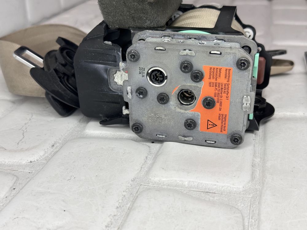 Ляв колан преден AUDI A6 A7 C7 4G Бежов 4G8857705F