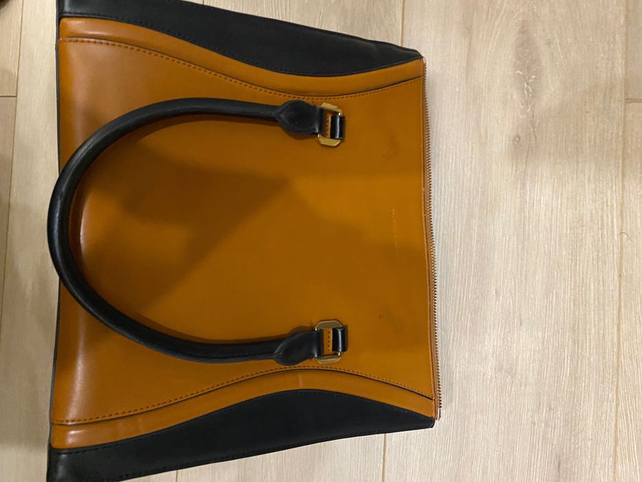 Сумка Charles and Keith