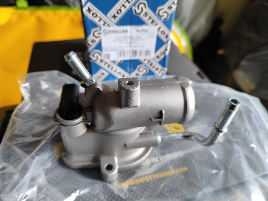 Продам термостат новый на Мерседес дизель