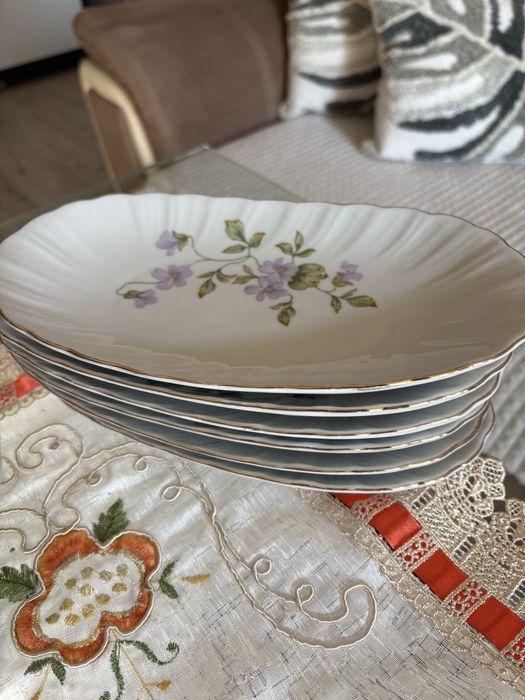 Ретро порцеланов сервиз за хранене, 27 части