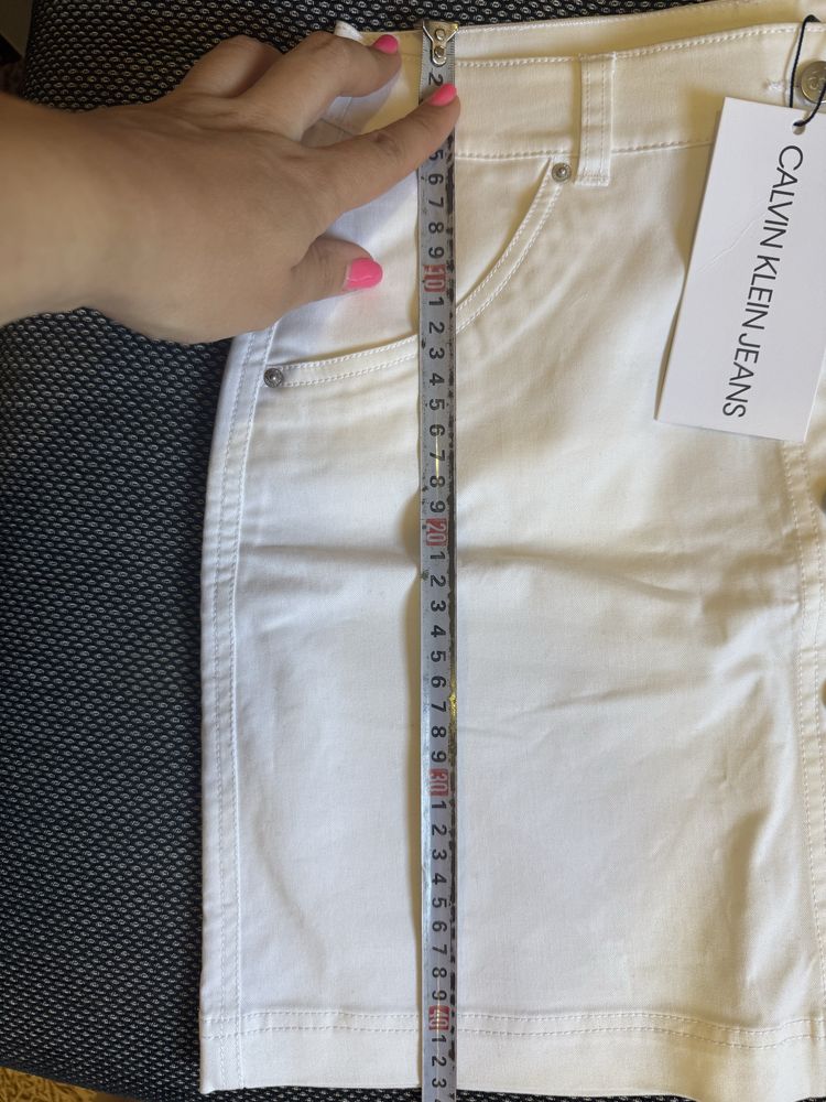 Бяла Нова пола Calvin Klein