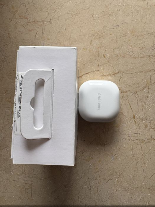 Samsung Galaxy buds 2