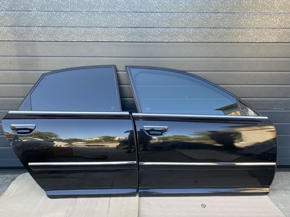 Usi / usa dreapta fata , dreapta spate Audi A8 D3 2002-2010 , (Negru)
