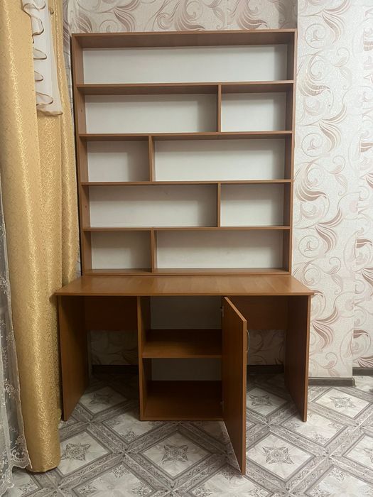 Продам стол с книжными полками