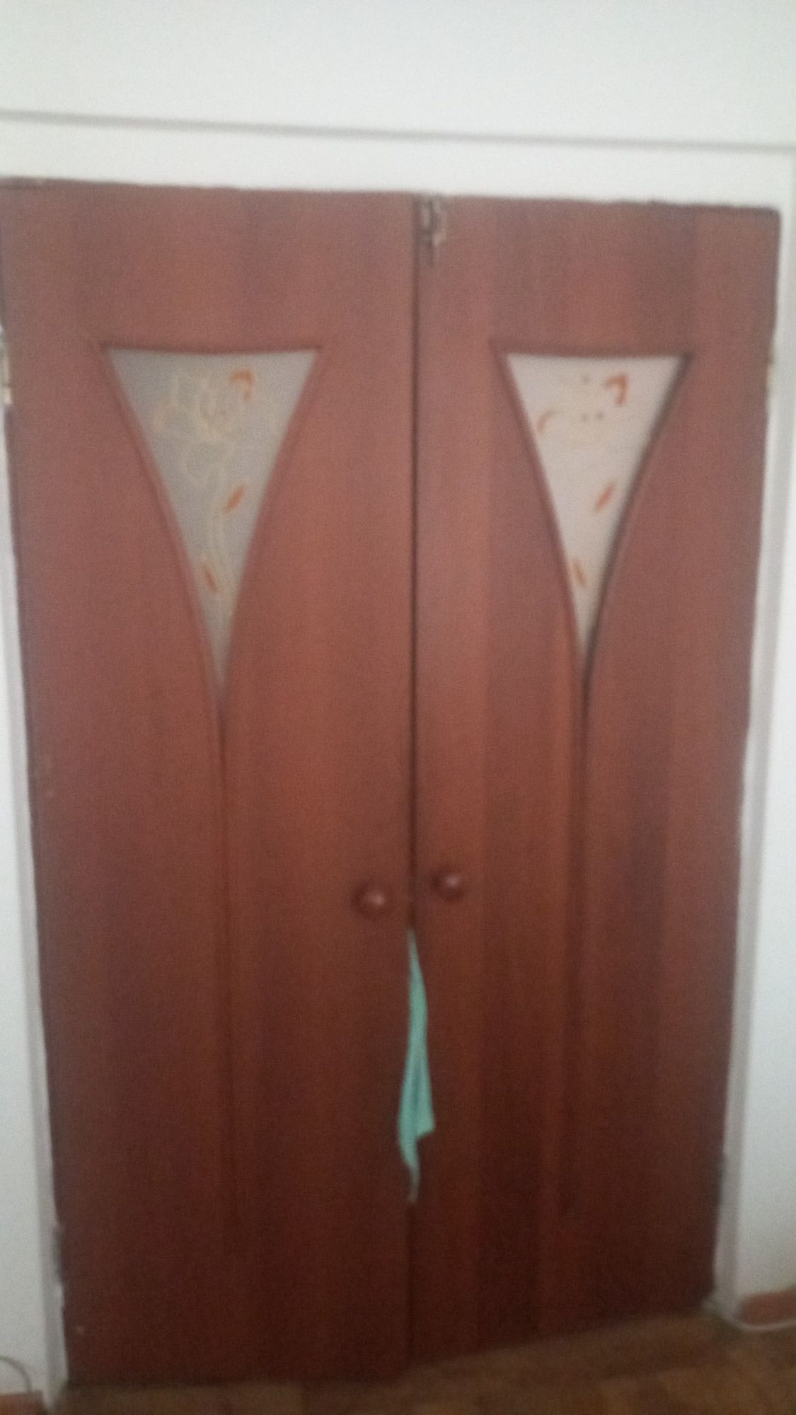 Продам двери б/у