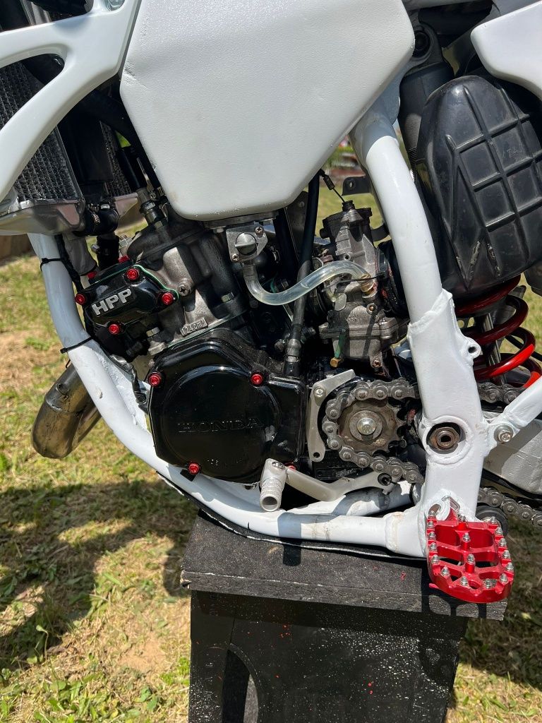 Vând honda cr 125