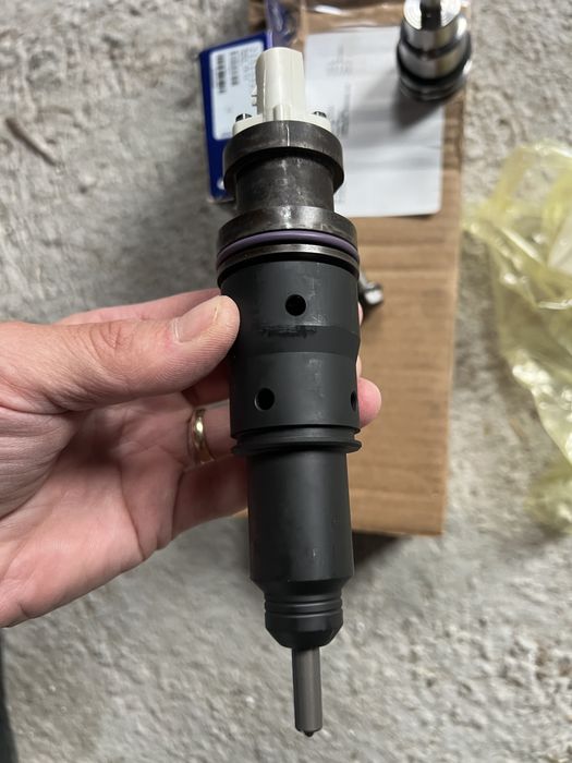 Injector camion VOLVO