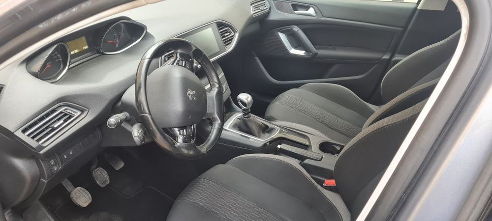 Пежо 308sw 1,6hdi 2015г