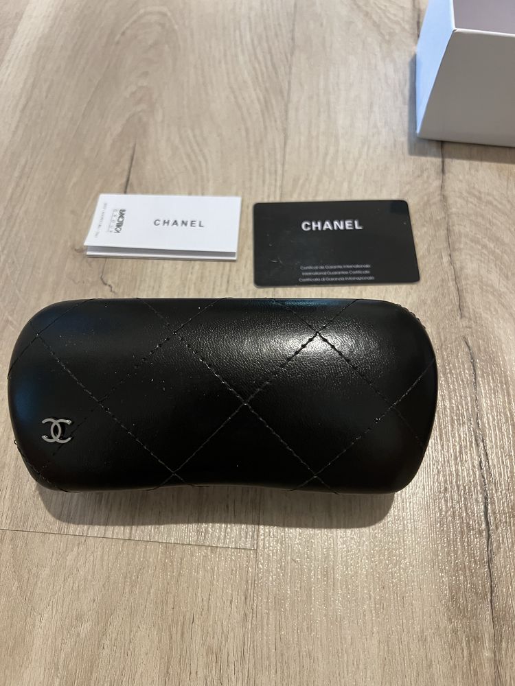 Продавам слънчеви очила Chanel