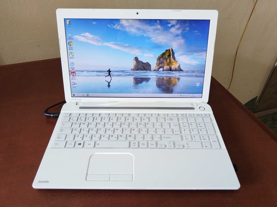 Лаптоп Toshiba Satellite C50-A470