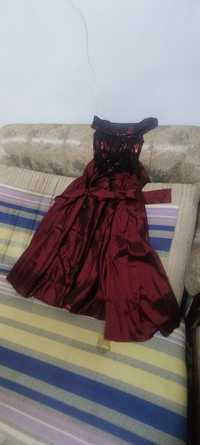 Вечернее платье бордо