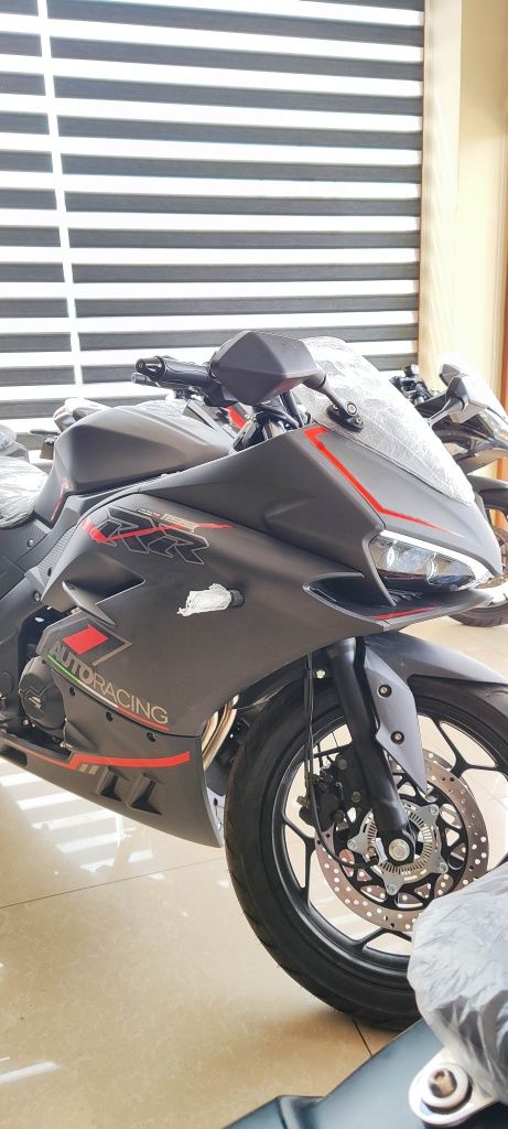 Kredit Мотоцикл 400 куб injector ABS suvlik sõvitish tizimi 2 cilindr