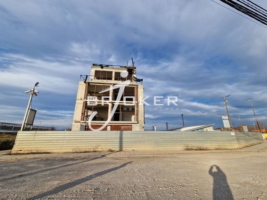 Продава се Промишлена сграда в София, Бенковски - 1329 кв.м за 301 €/кв.м - Снимка #1