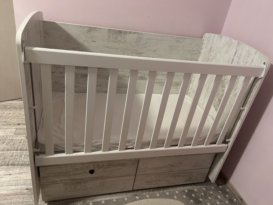 Подарявам бебешка кошара