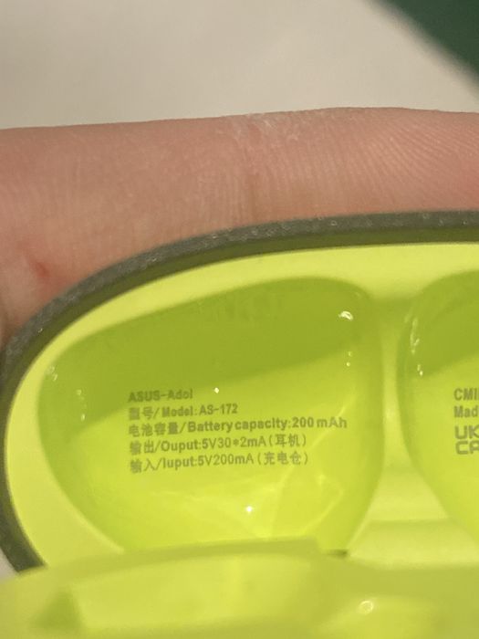 Casti Asus Adol noi in cutie