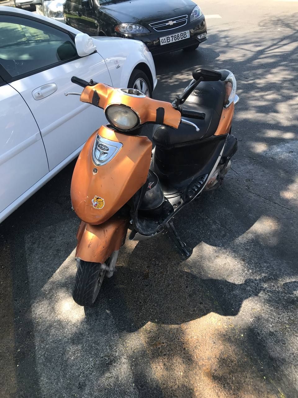Продам скутер в нормальном состоянии сел и поехал