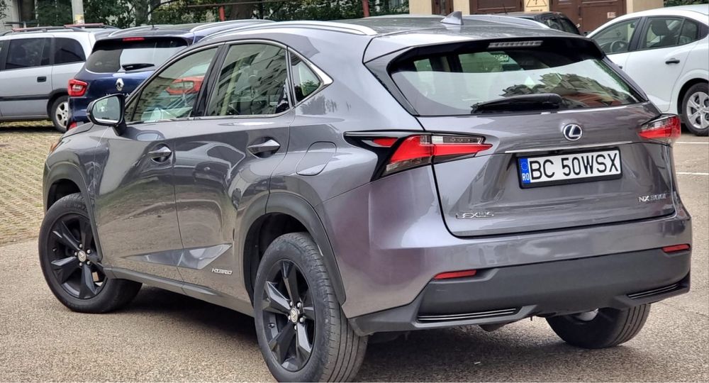 Lexux NX300 H 2017 automata