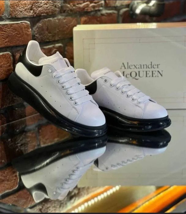 Alexander McQueen black&white