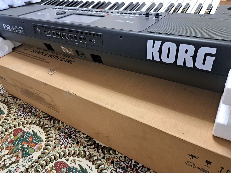 Korg pa_600 синтизатор