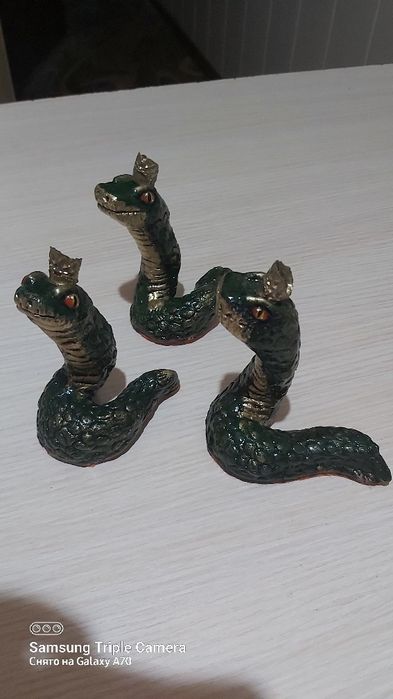 Фигурки змей ручная работа