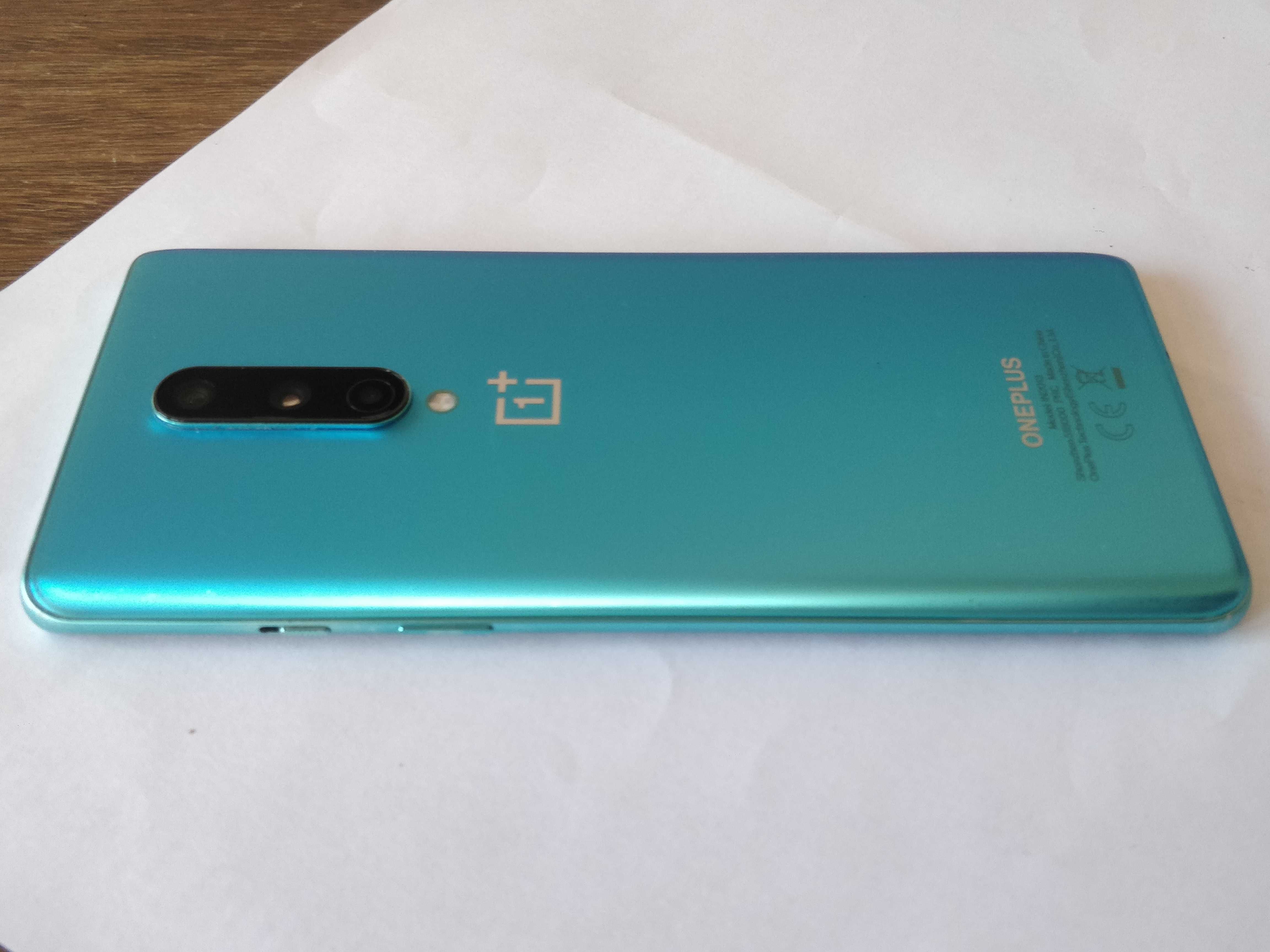 OnePlus 8 256GB/12GB(+12GB) перфектен екран, отлично състояние; кутия
