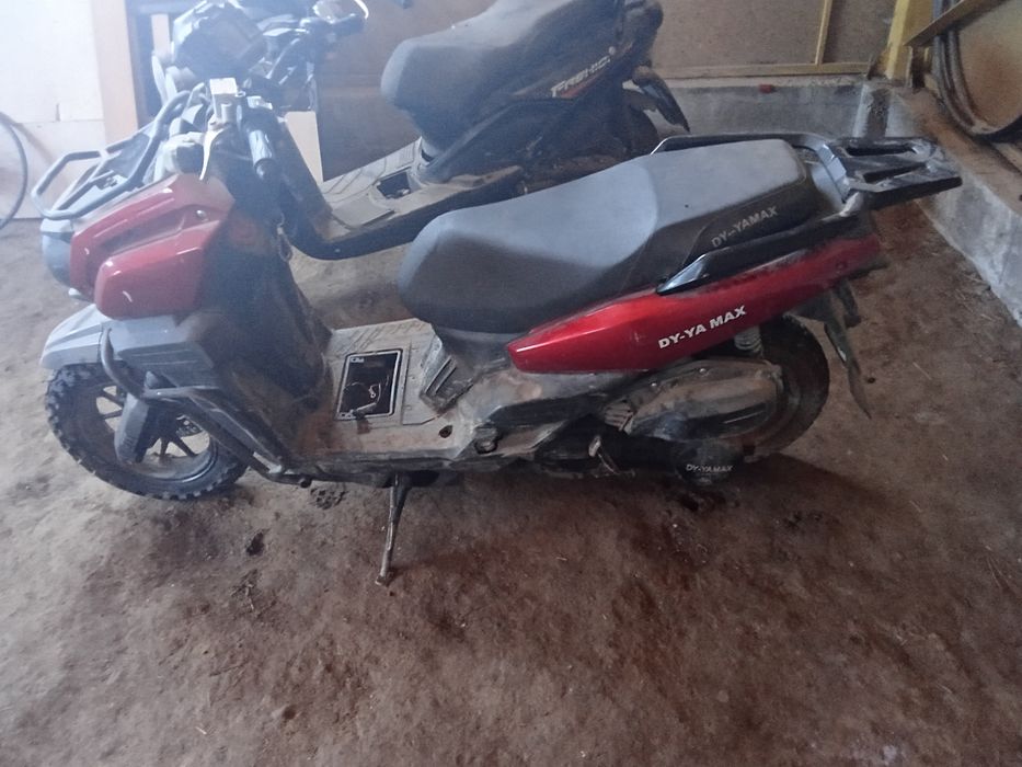 Продам мопеды бумер и танк обмен на айфон,