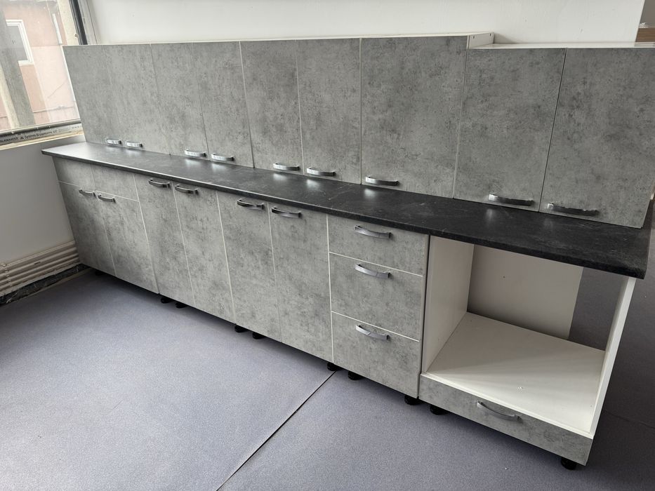 Mobila de bucatarie cu lungimea de 300 cm noua !