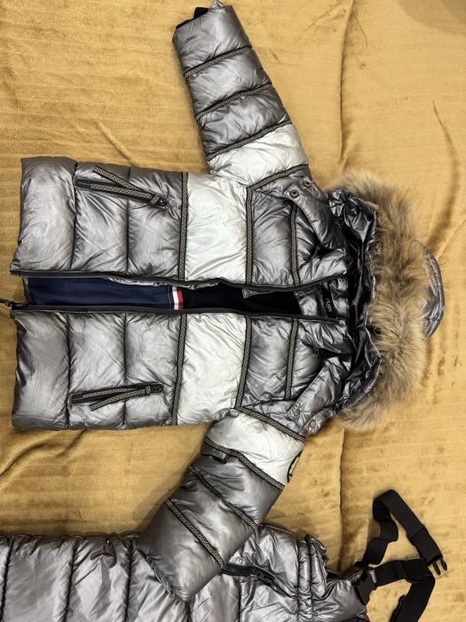 Продам детскую зимную куртку. Бренд Fendi.