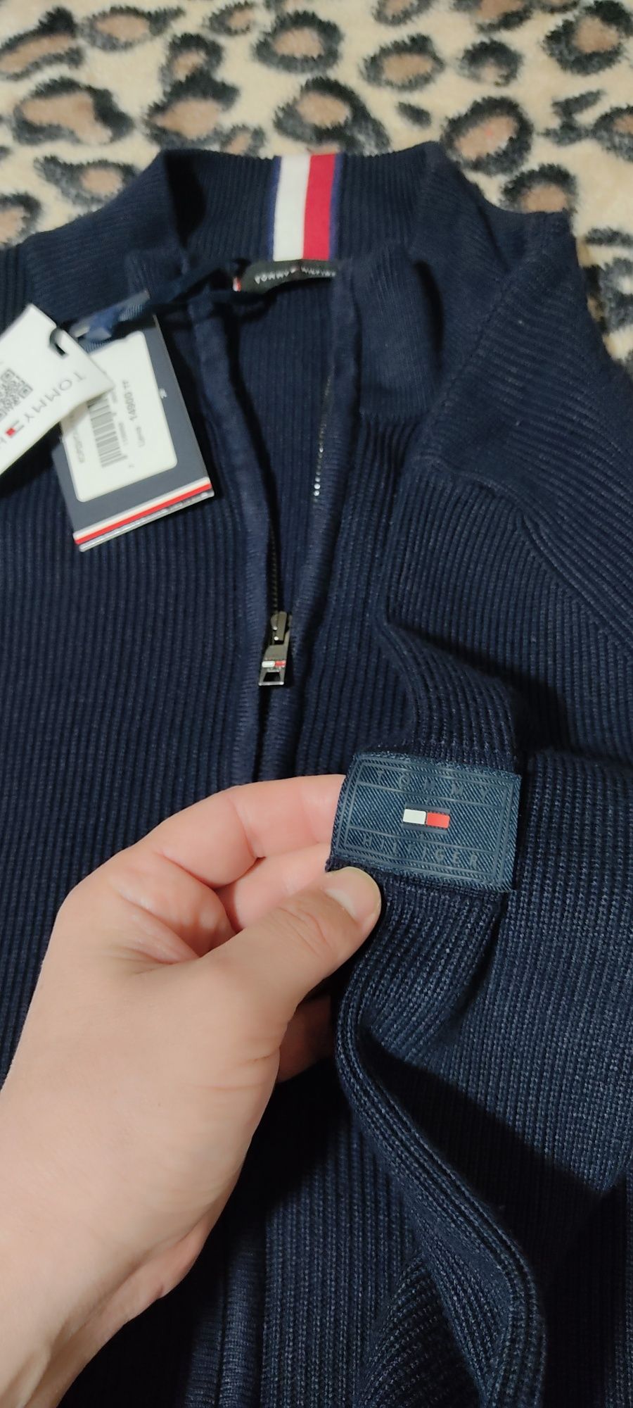 Фирменный бренд Tommy Helfiger, Massimo dutti полувер светерлар